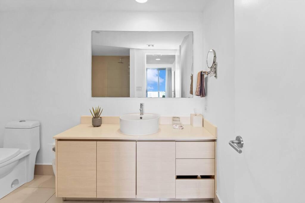 Ocean View 2Br 2Bth Hallandale Beach Miami Ft Lauderdale מראה חיצוני תמונה